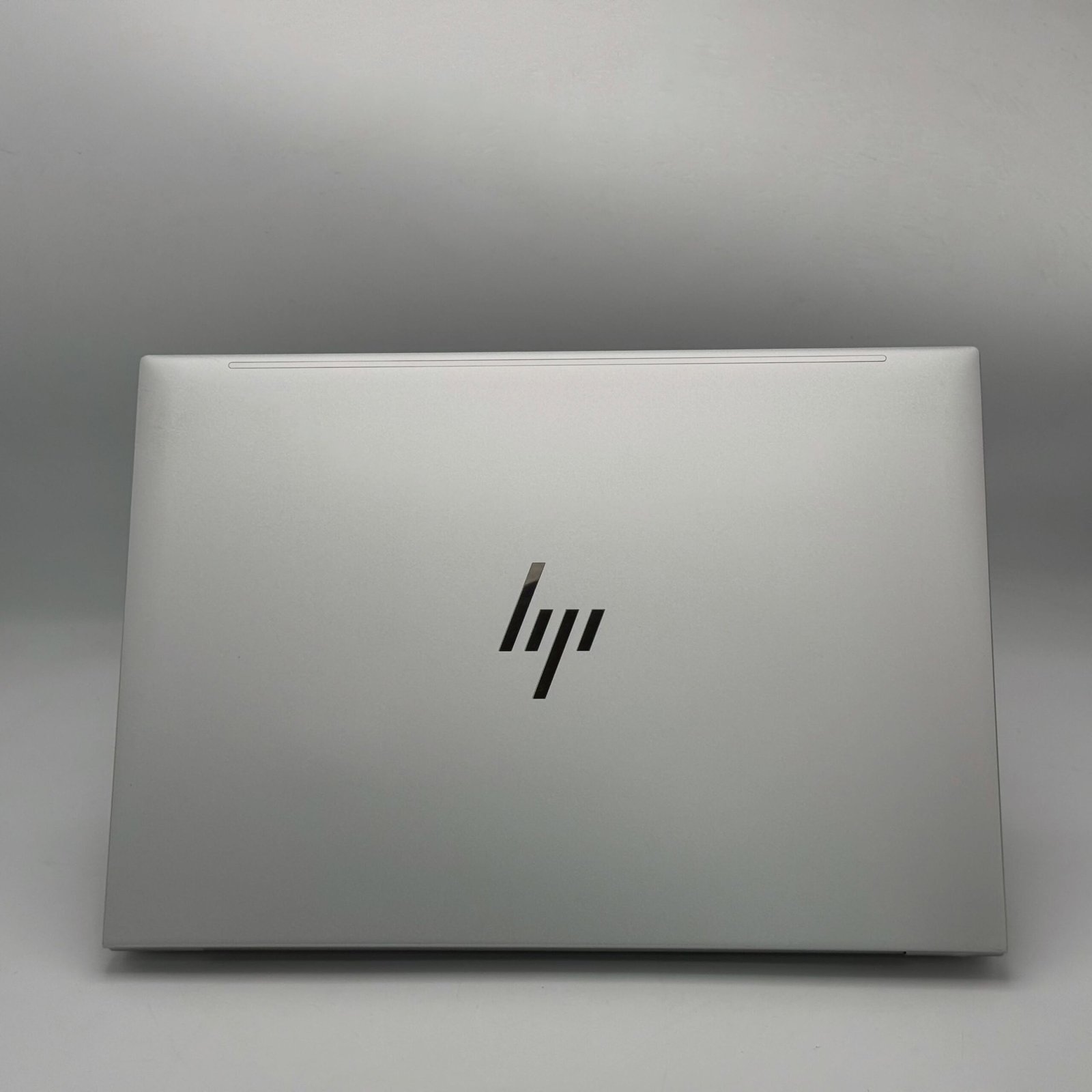 HP EliteBook 860 G9 – Core i5-1235U – 8G RAM – 256G SSD - Image 2